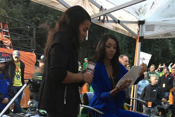 Maria Taylor mentoring Winning Edge youth on set of GameDay