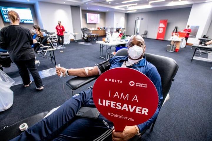 Delta and American Red Cross blood drive