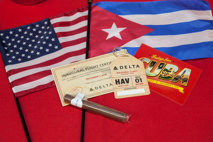 Gift to customers flying to Havana