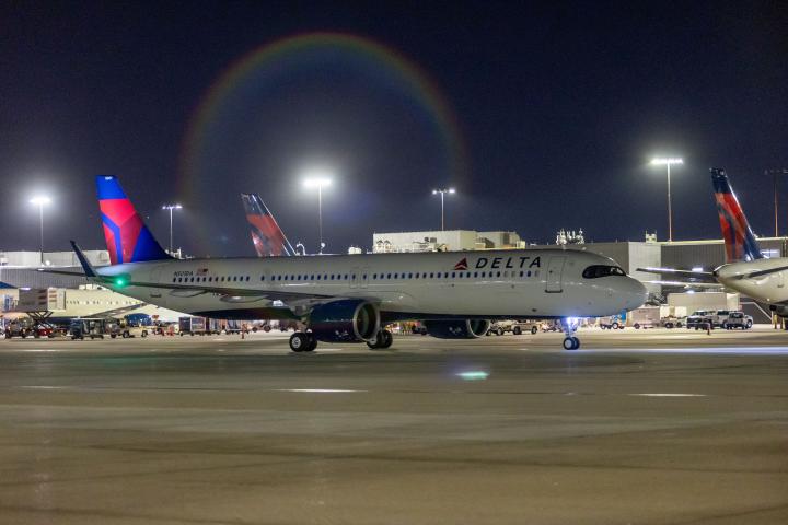 Delta's First Airbus A321neo arrives in Atlanta