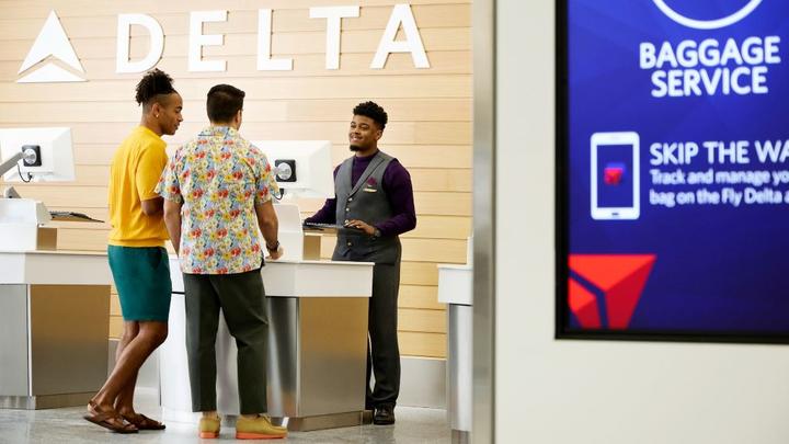 Delta customers checking in