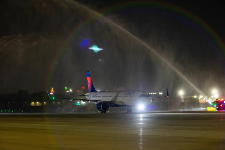 Delta's first A321neo arrives in Atlanta