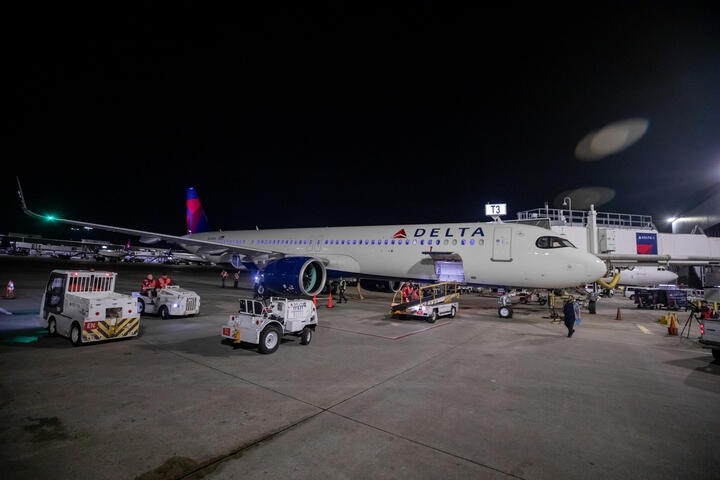 Delta's first A321neo arrives in Atlanta