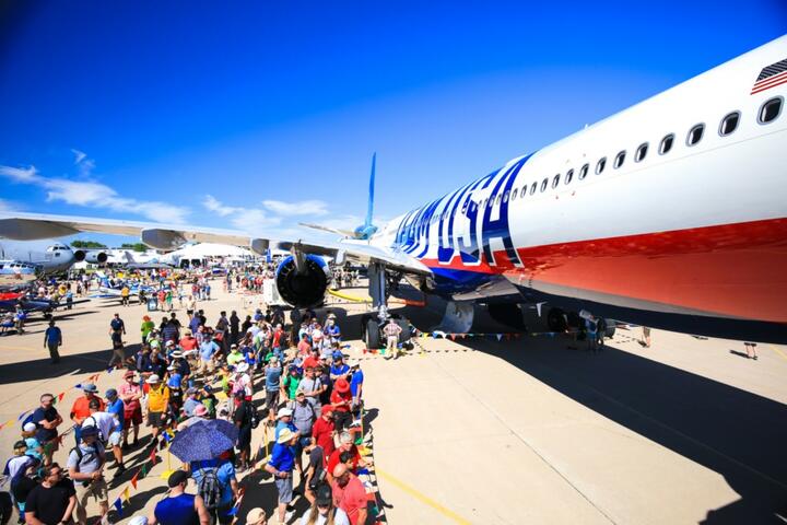 Line for Team USA plane