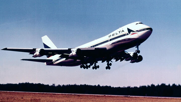 Vintage photo of Boeing 747 landing