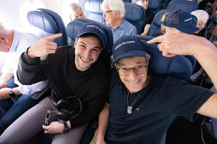 Customers on board DL 1010 from Dallas Fort Worth International Airport (DTW) to Detroit Wayne County Metropolitan Airport (DFW) view the solar eclipse.