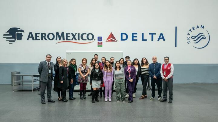 Delta Air Lines and Aeromexico joined forces to offer a transformative experience to eight high school students from Colegio de Bachilleres, Plantel 9 Aragón, through an exclusive Job Shadow Day at Mexico City International Airport.     