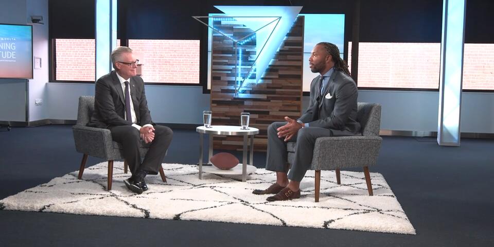 Larry Fitzgerald joins Ed Bastian on Episode 5 of Gaining Altitude.