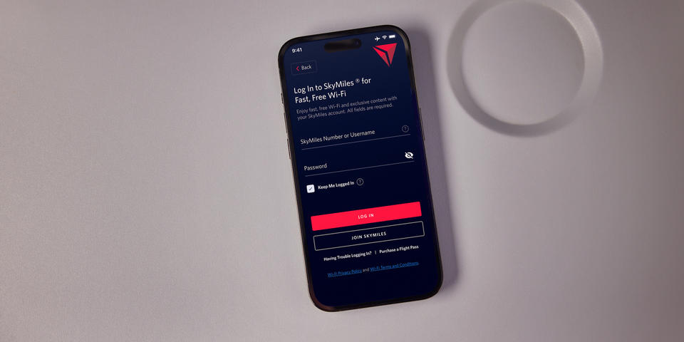 Delta's Wi-Fi login screen is displayed on a cellphone.