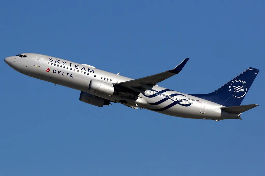 SkyTeam plane