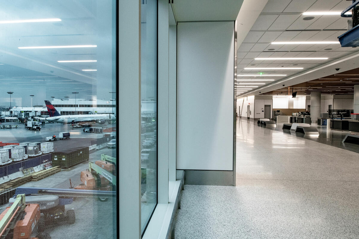 LAX Interior March 2022