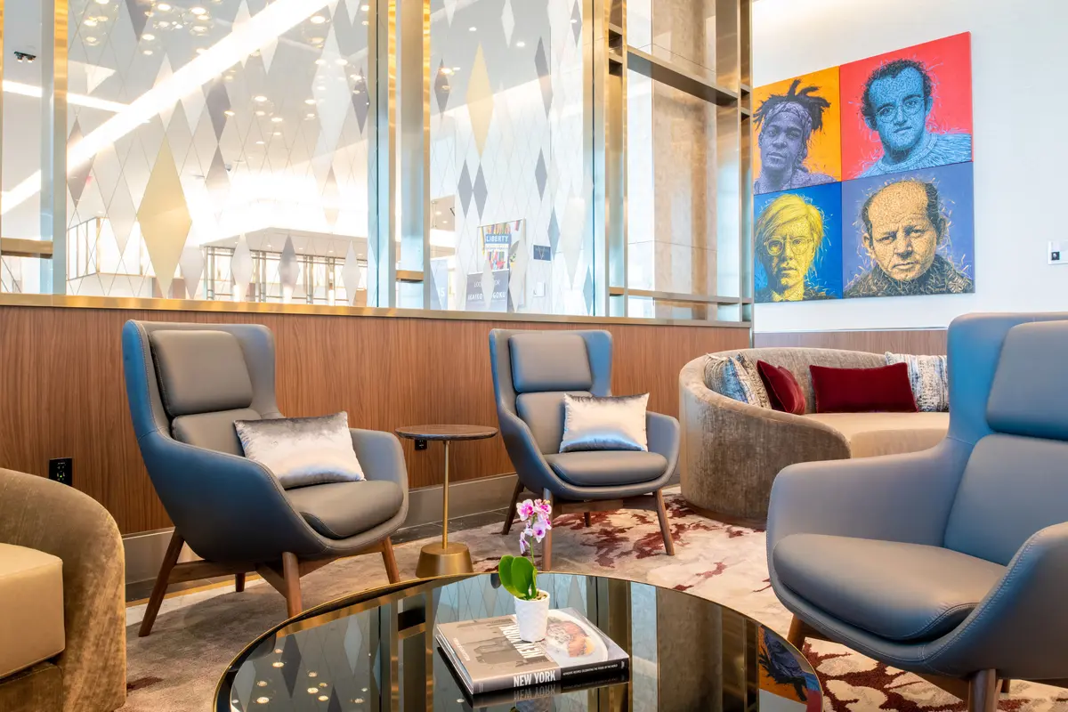 Delta Sky Club at LaGuardia, interior view