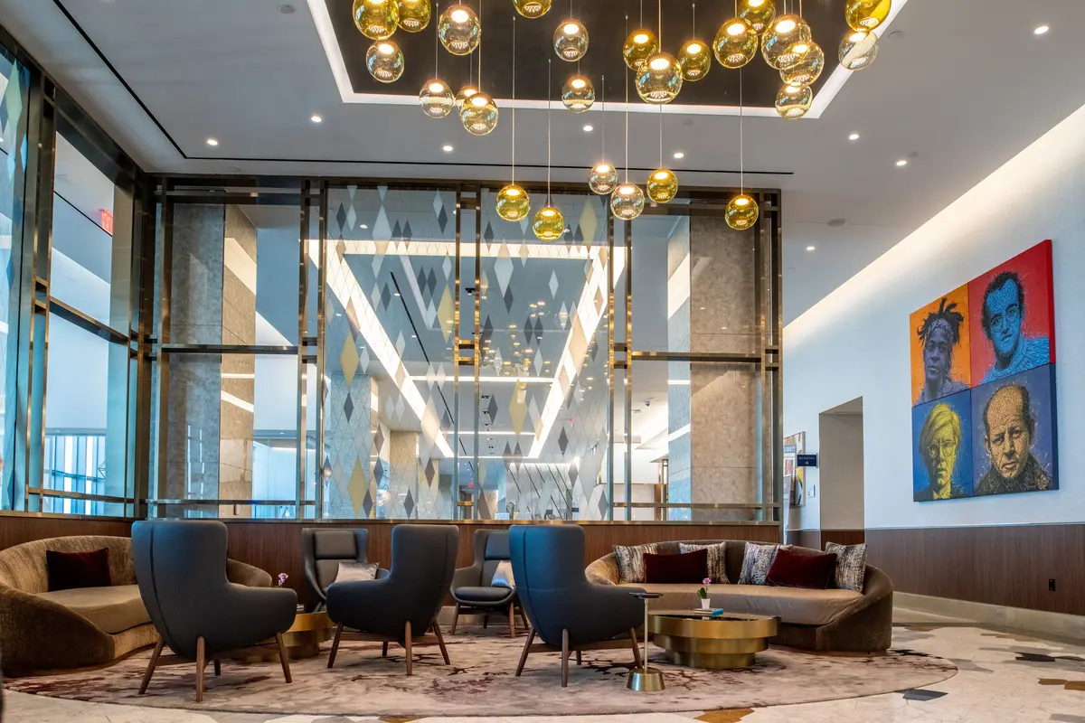 Delta Sky Club at LaGuardia, interior view