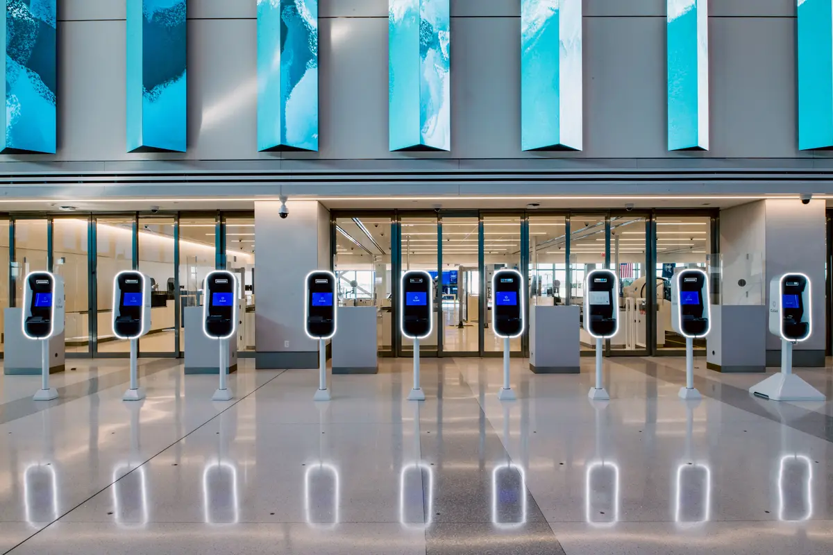 Entrance hall at Delta Terminal C at LGA