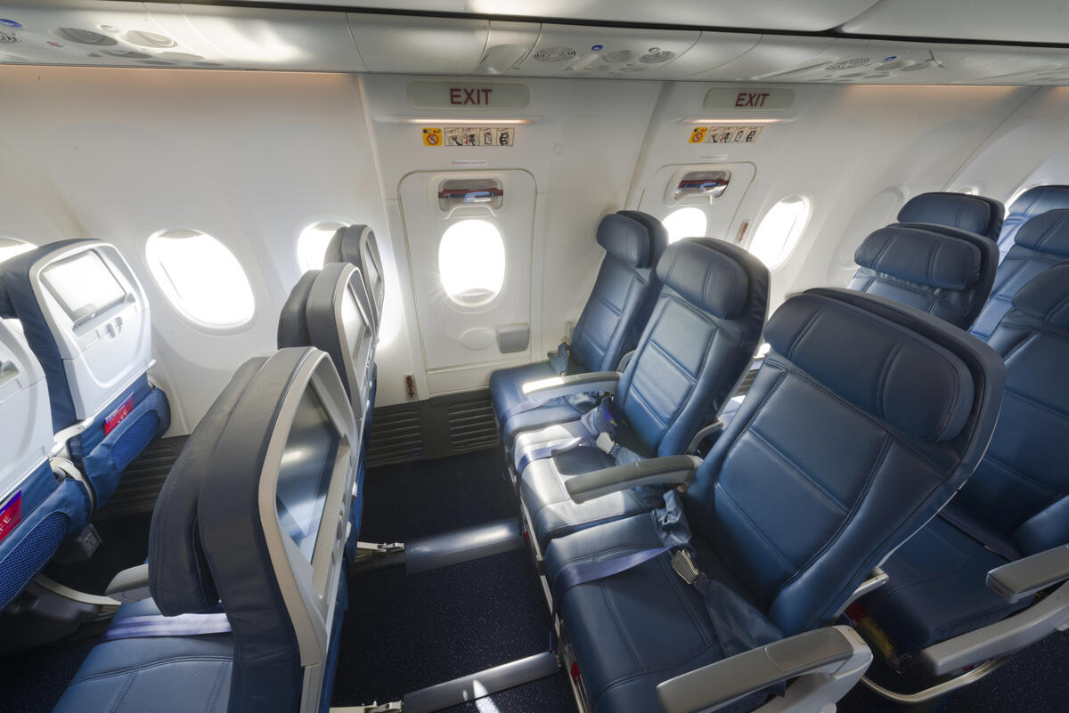 737-900, interior, Main Cabin