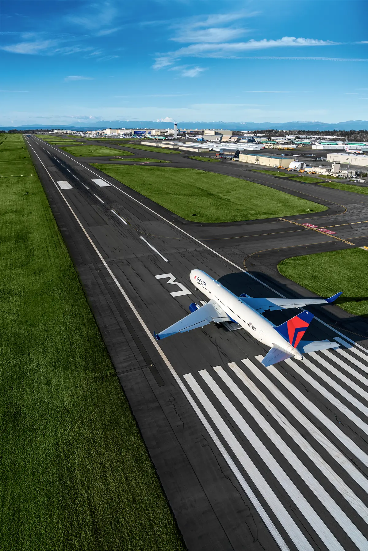 767-300 on the runway