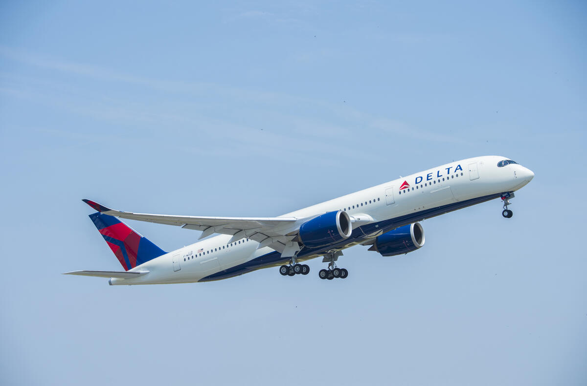 A350-900 in flight