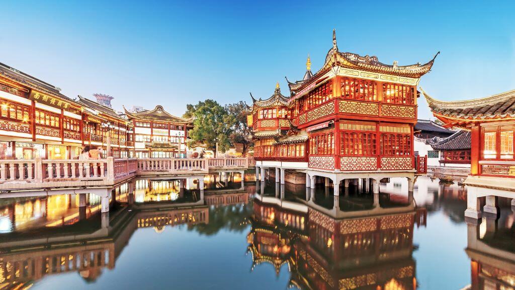 Yu Garden or Yuyuan (Garden of Happiness), an extensive Chinese garden located beside the City God Temple in the northeast of the Old City of Shanghai, China