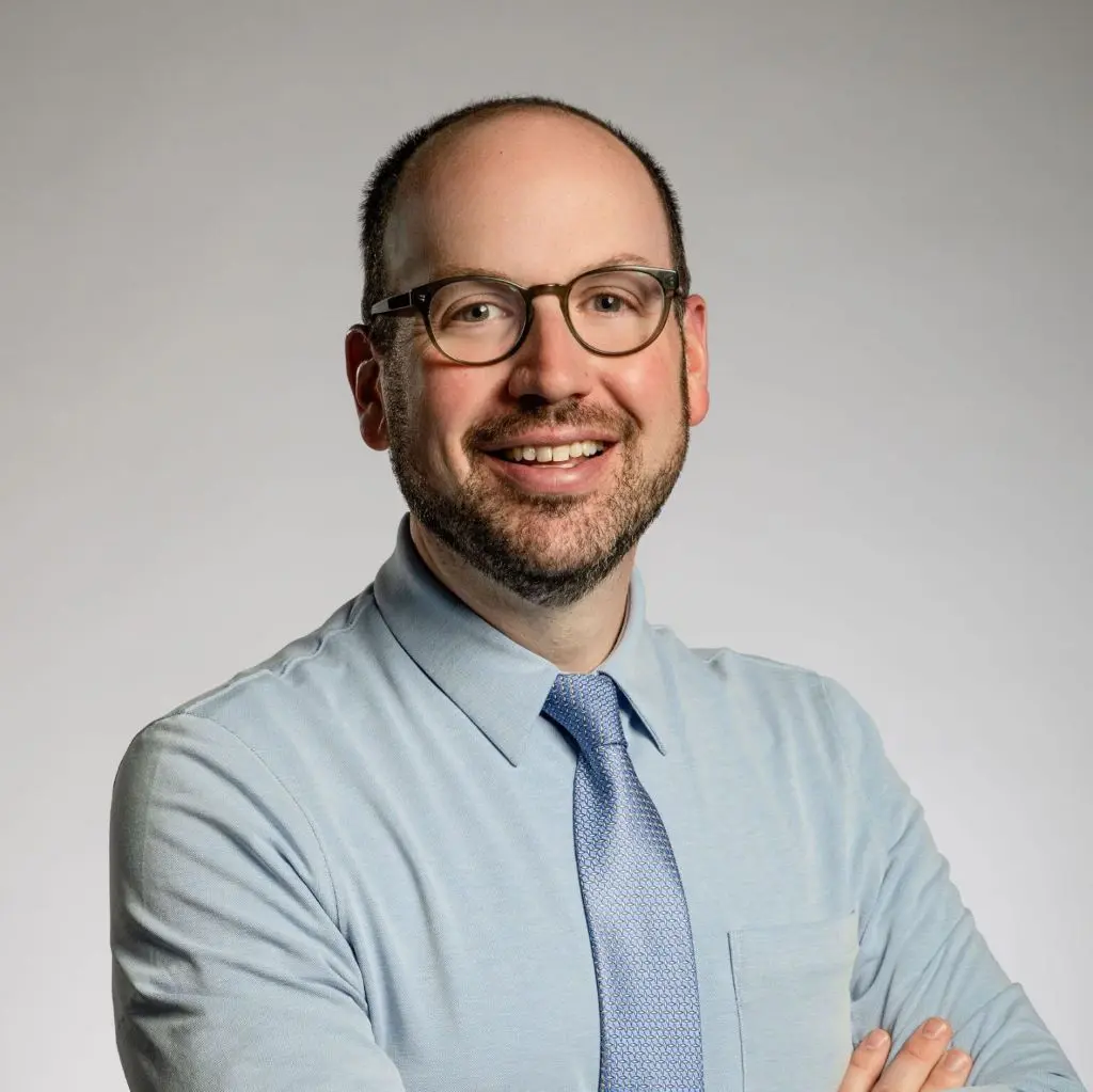 A headshot of Ekrem Dimbiloglu, Delta Air Lines’ Managing Director of Customer Experience, Delta Studio & Wi-Fi