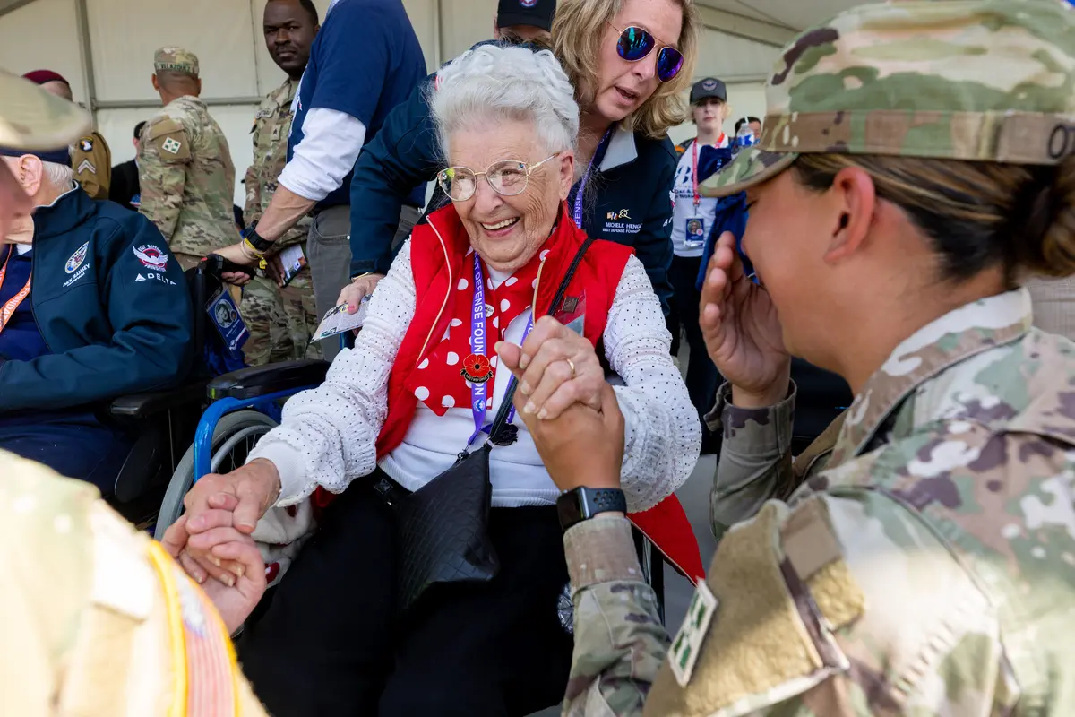On June 9, Veterans gathered in La Fière to watch parachute jumpers from U.S. and UK military members based through Europe in recognition of the important battle, largely fought by paratroopers and glider men from the U.S. Army’s 82nd Airborne Division, to secure the bridge at La Fière.