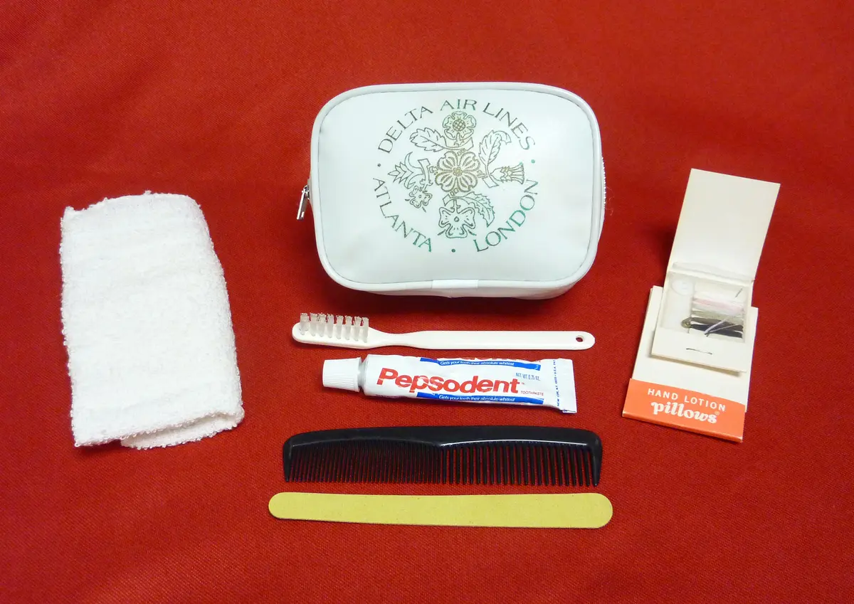 Delta's first amenity kit from 1978 and its contents