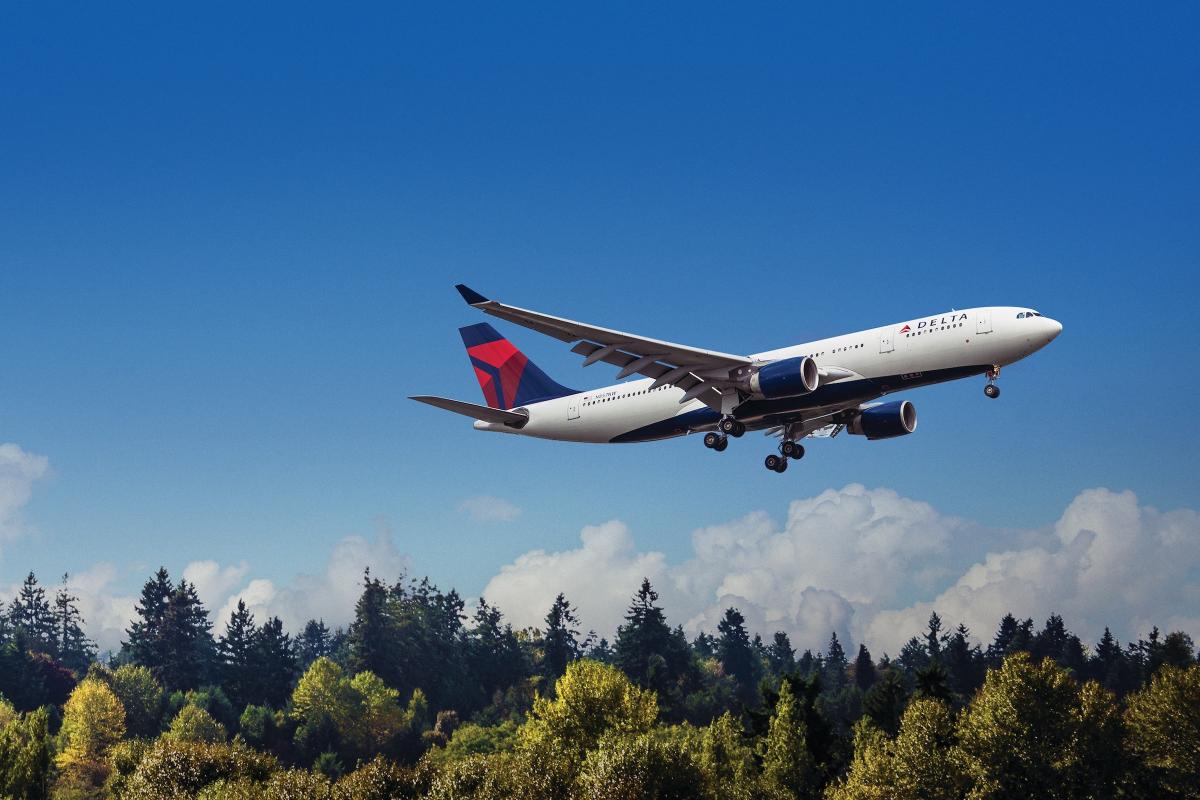 デルタ航空 航空会社初の二酸化炭素排出量ゼロを目指し 10億ドルを投資 Delta News Hub