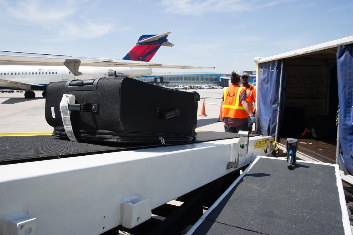 Grupo destaca que el rastreo de maletas RFID de Delta puede lograr cambios  positivos | Delta News Hub