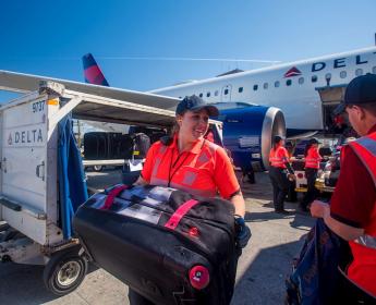 delta first class baggage