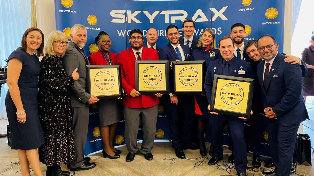 Skytrax, FlyerTalk award Delta for staff, customer service, SkyMiles